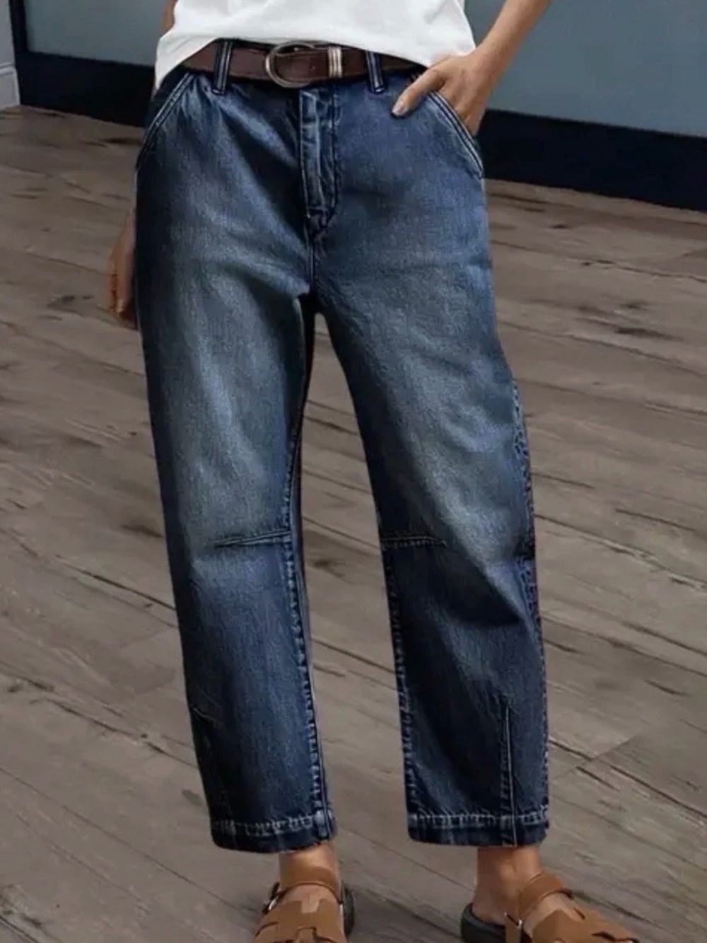 Flamingals Brand Mid-Rise Barrel Leg Jeans Medium Wash XL